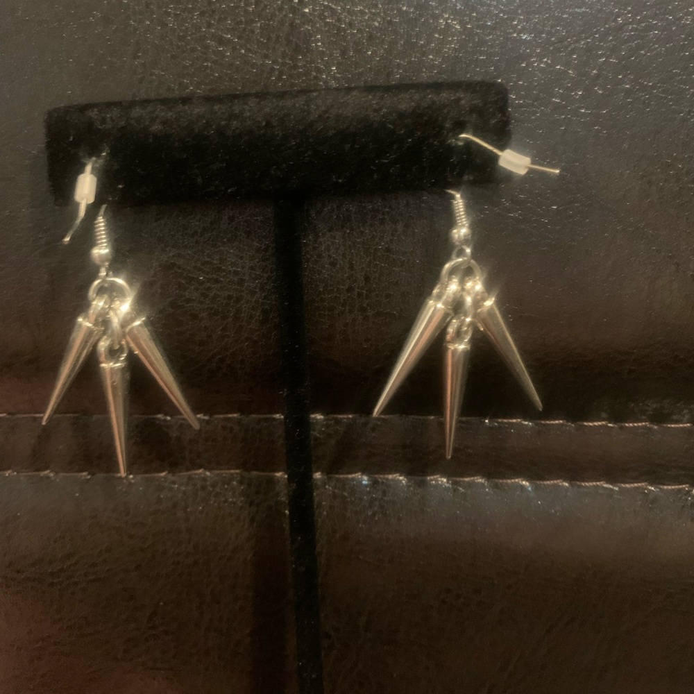 Dangle Earrings - Picture 2 of 3